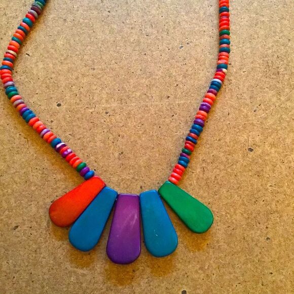 Vintage Funky Colorful Costume Wooden Beaded Necklace with Teardrop Pendants - Picture 2 of 2